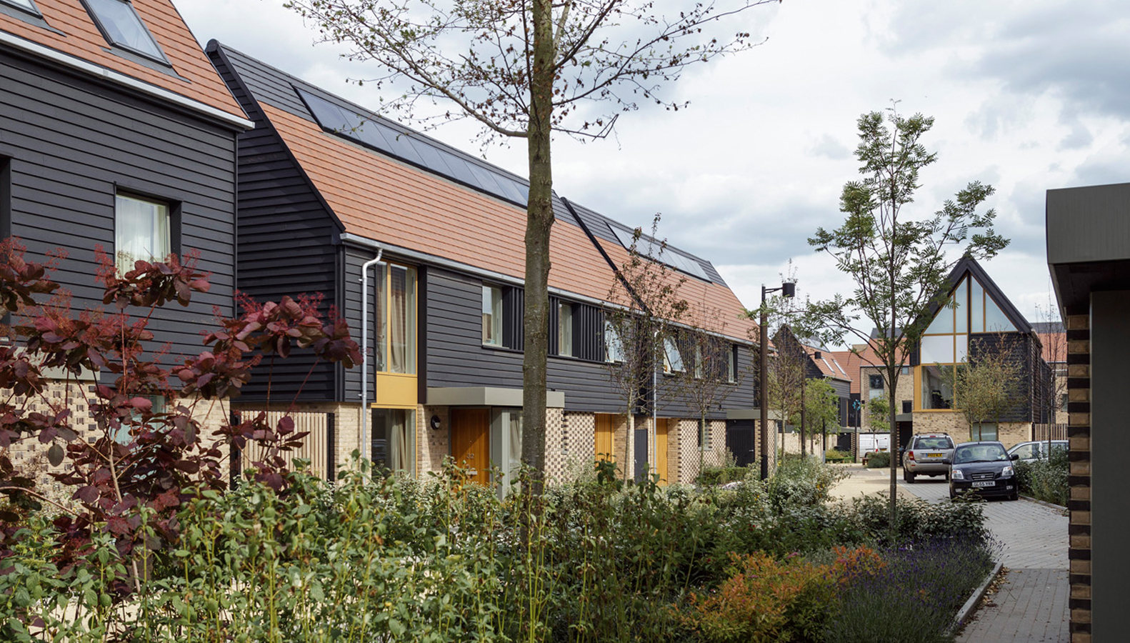 Abode at Great Kneighton has been featured on the cover of a new RIBA report showcasing high quality design in large scale housing developments across the UK. Following on from the recent report 'Ten characteristics of Places where People want to Live'  the document provides examples of innovative built schemes which address the housing need and improve the local environment.   Built on the former Clay Farm site, Abode at Great Kneighton is a key part of a major housing and mixed-use development consisting 