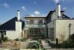 Hollick House: landscaped courtyard