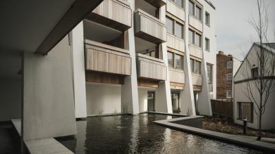 Central courtyard and reflecting pool 